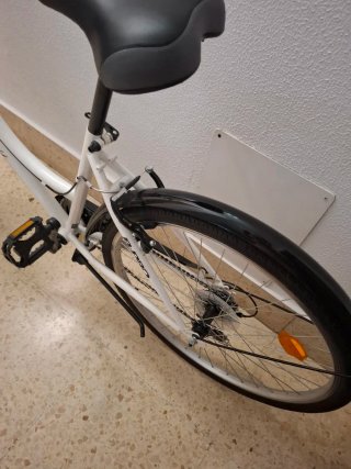 Bicicleta Paseo Blanca con Cesta