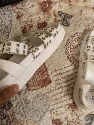 Sandali donna bianchi con borchie