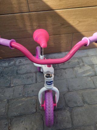 Bicicleta sin pedales Chicco rosa