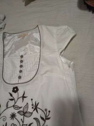 Vestido blanco con estampado de ciervo