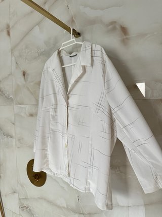 Blusa estilo retro cuadros grises y blancos