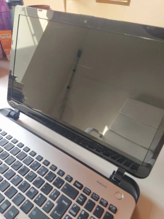 Toshiba Satellite L50-B-1NM. Intel Core i3 - 15,6"