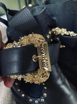 Botines Versace Jeans Couture Negros Hebilla Dorad