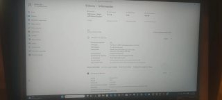 ASUS ROG Strix G17 (Ryzen 7 / RTX 3060 / 16GB / 1T