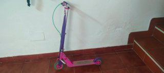 Lote Juguetes: Patinete, Pelotas, Cochecito