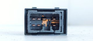 MANDO ELEVALUNAS DELANTERO DERECHO HYUNDAI TUCSON