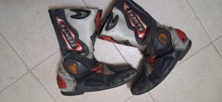 Botas de Moto Rainers Talla 44 Negras y Rojas