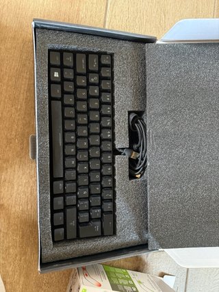 Teclado mecánico 62 teclas + mouse ergonomico