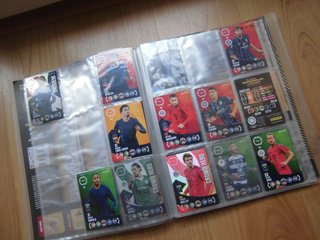 ÁLBUM ADRENALYN FIFA CLUB WORLD CUP 25 + 57 CARTAS