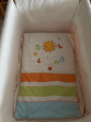 Mini cuna bebé blanca con ruedas