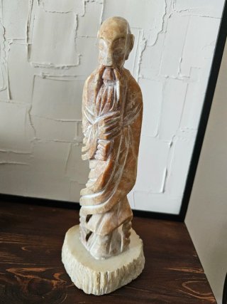 Figura de mármol tallada