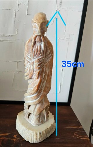 Figura de mármol tallada