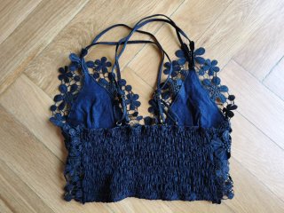 Top encaje floral