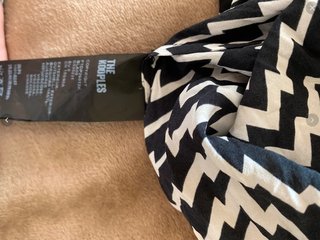 Conjunto The Kooples Blusa y Falda Zigzag