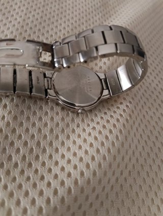 Reloj Seiko Mujer Plata y Blanco