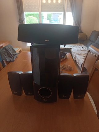 Altavoces 5.1 LG Negros