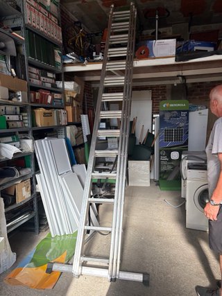 Escalera extensible por tramos