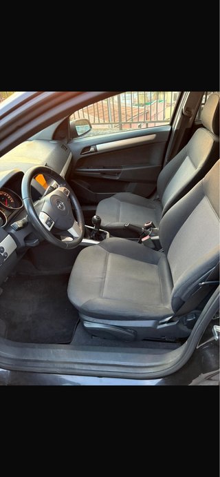 Opel Astra 2010