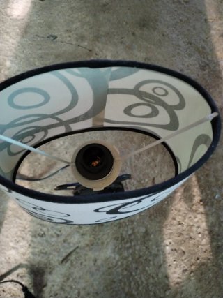 Lámpara de mesa tela y metal