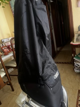 Bolsa de Golf Audi Negra y Blanca