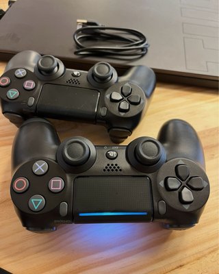 2 PS4 Mandos