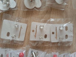 Lote de 48 Pares de Pendientes Nuevos / Bisutería