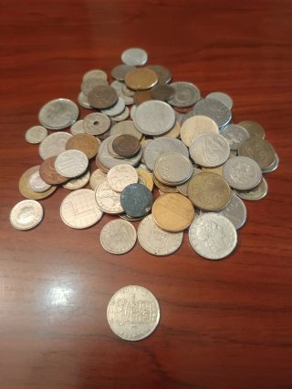 Lote de monedas extranjeras