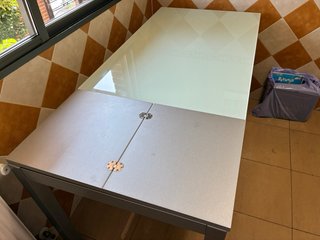Mesa Cocina Extensible de cristal translúcido