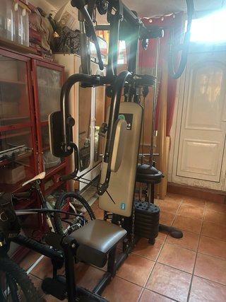 Máquina de gimnasio multifunción