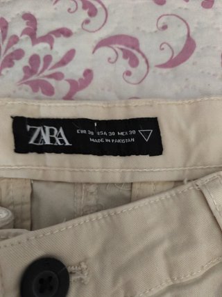 Pantalón Zara pinza beige talla 38