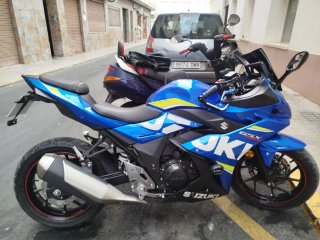 Suzuki GSX-R 250 Azul y Blanca