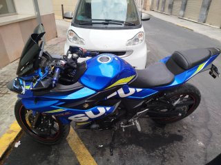 Suzuki GSX-R 250 Azul y Blanca