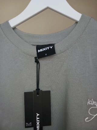 Camiseta MIXITY gris con flores