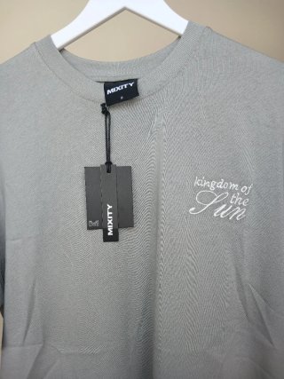 Camiseta MIXITY gris con flores