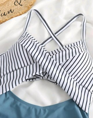 Bikini Rayas y Azul