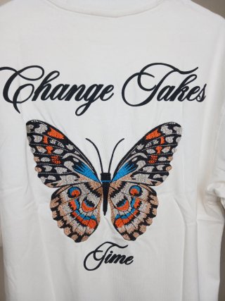 Camiseta con mariposa Change Takes Time