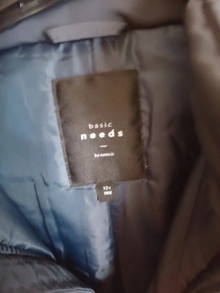 Abrigo niña azul con detalles en las mangas
