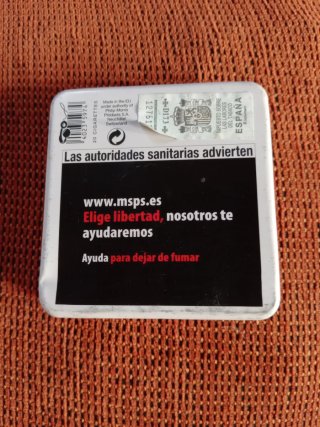 PITILLERA CHESTERFIELD RED EDICION LIMITADA