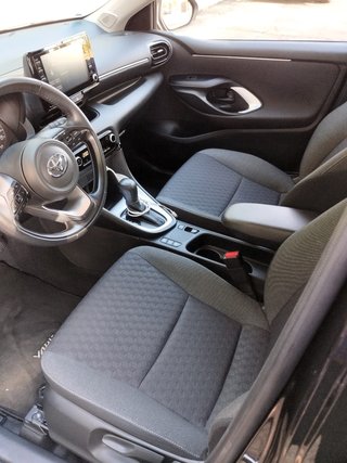 Toyota Yaris Hibrido 2023