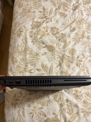 Portátil Dell Latitude 5501 con Windows 11 e batteria nuova
