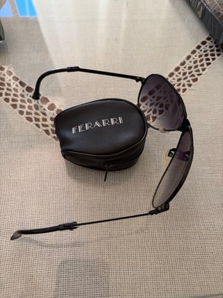 Gafas de sol Ferrari plegables vintage con estuche