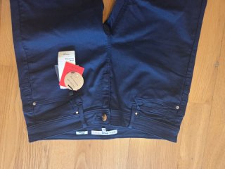 Pantalones push up T.40