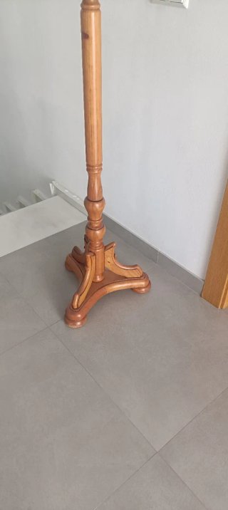 Perchero de pie madera maciza