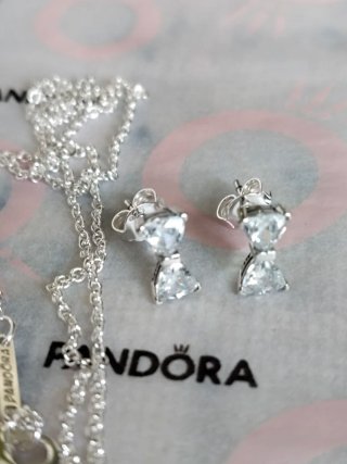 Conjunto Pandora Collar y Pendientes