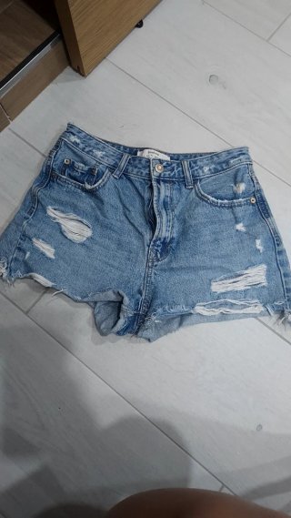 Shorts vaqueros Stradivarius rotos
