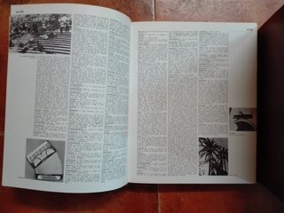 12 tomos "Gran Enciclopedia Universal"