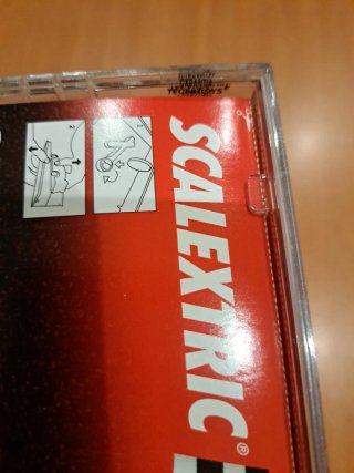 Scalextric McLaren MP4-17 sin abrir