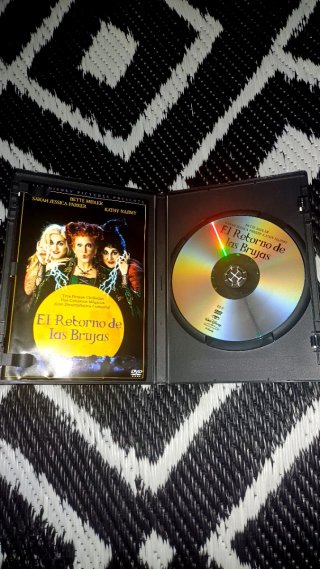 ÉL RETORNO DE LAS BRUJAS: DVD SÚPER DESCATALOGADO