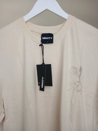 Camisetas con estampado floral