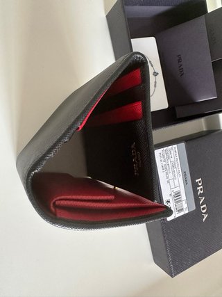 Cartera Prada Piel Negra y Dorada